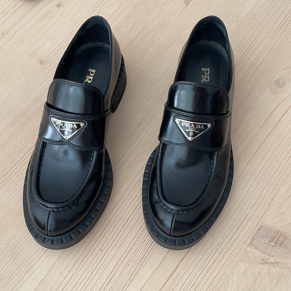 Prada Spazzolato Logo Platform Leather Loafers Womens Size 38 Black